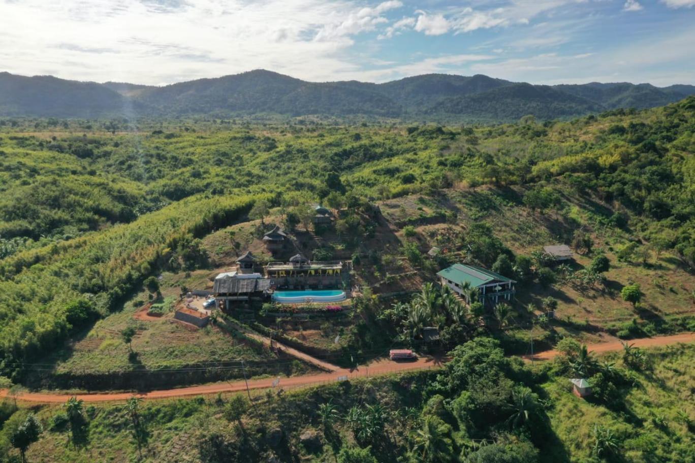 Miley Lodging Restobar New Busuanga Bagian luar foto
