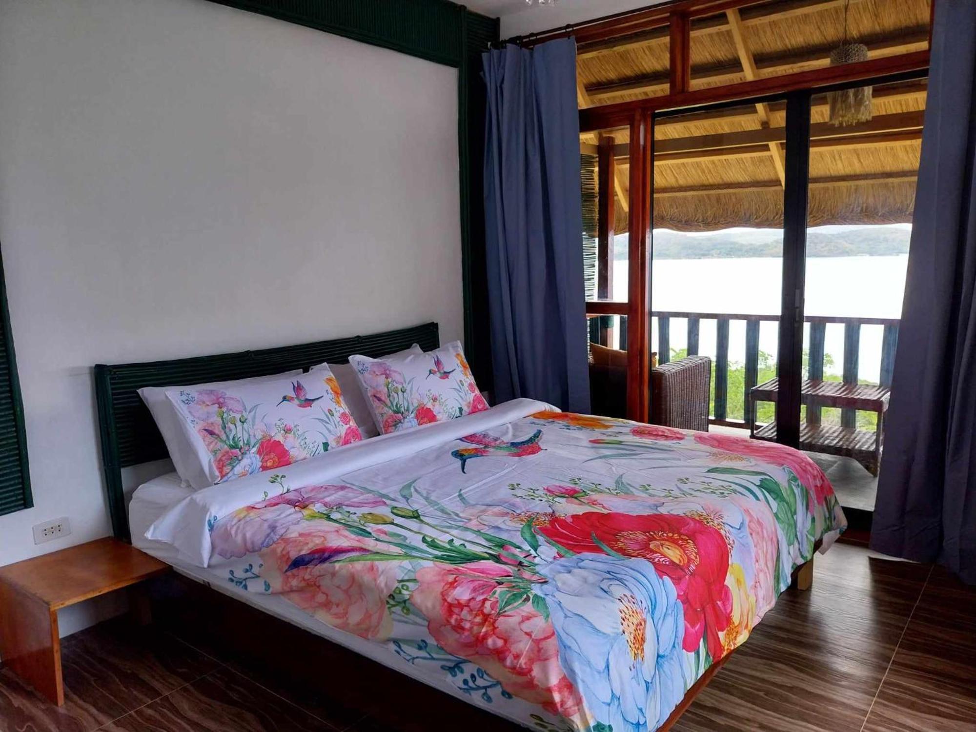 Miley Lodging Restobar New Busuanga Bagian luar foto
