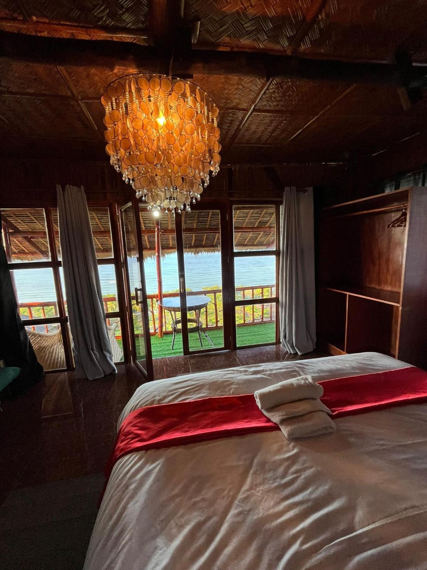 Miley Lodging Restobar New Busuanga Bagian luar foto