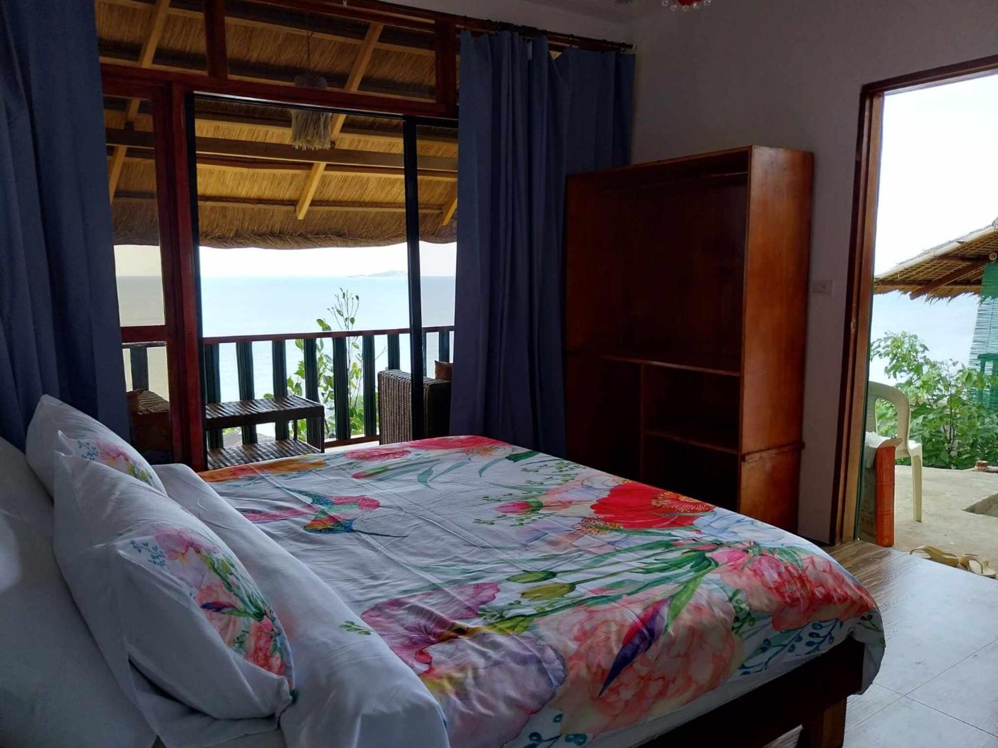Miley Lodging Restobar New Busuanga Bagian luar foto